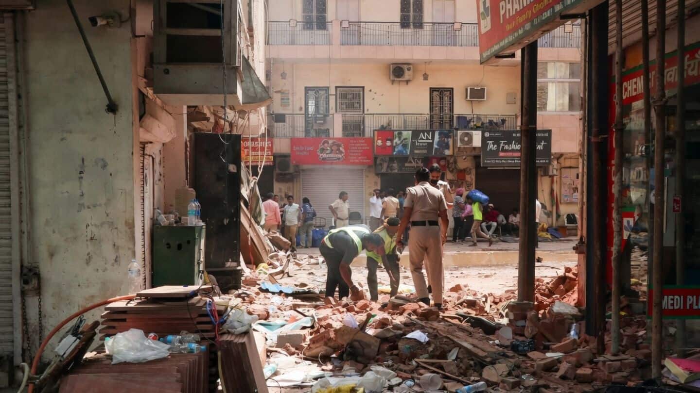 Delhi Satya Niketan building collapse kills 7 including 5 students