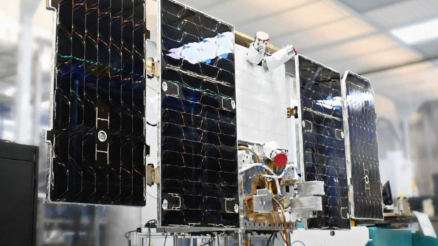 Google launches 1st TPU satellite testing AI chips in orbit
