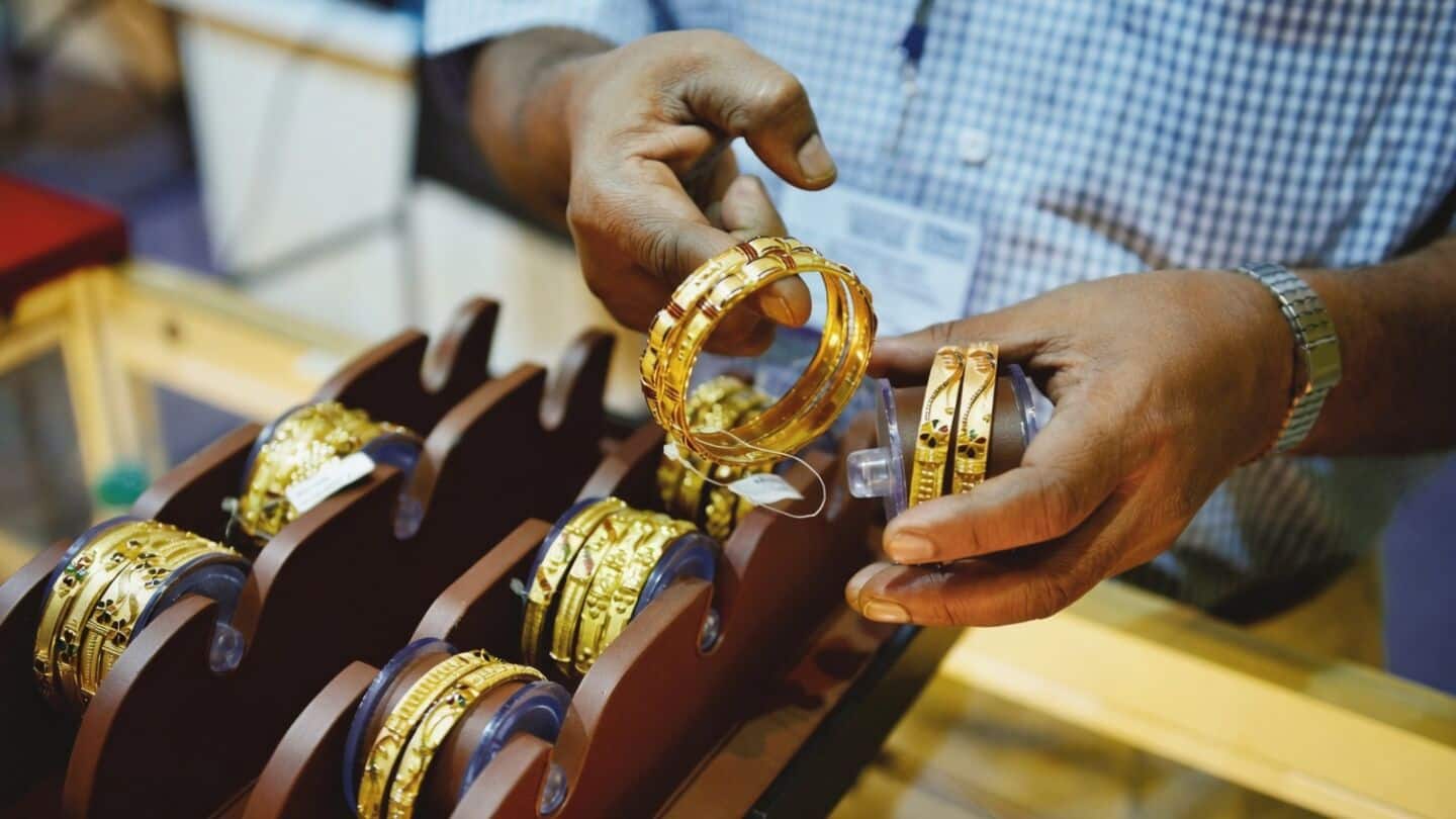 Gold nearly 28% higher as Indians buy cash without invoices