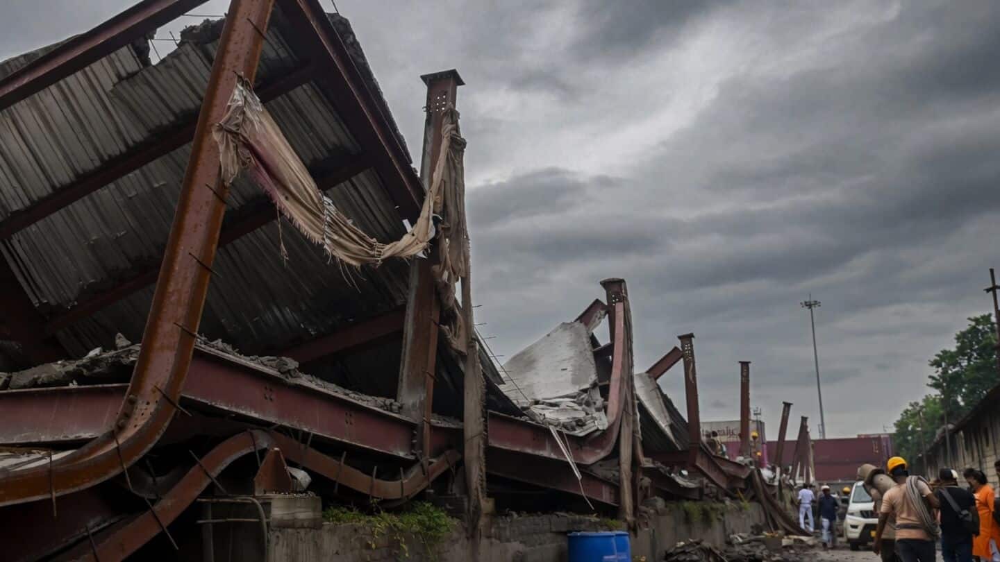 Kolkata warehouse collapse hampers rescue due to missing attendance records