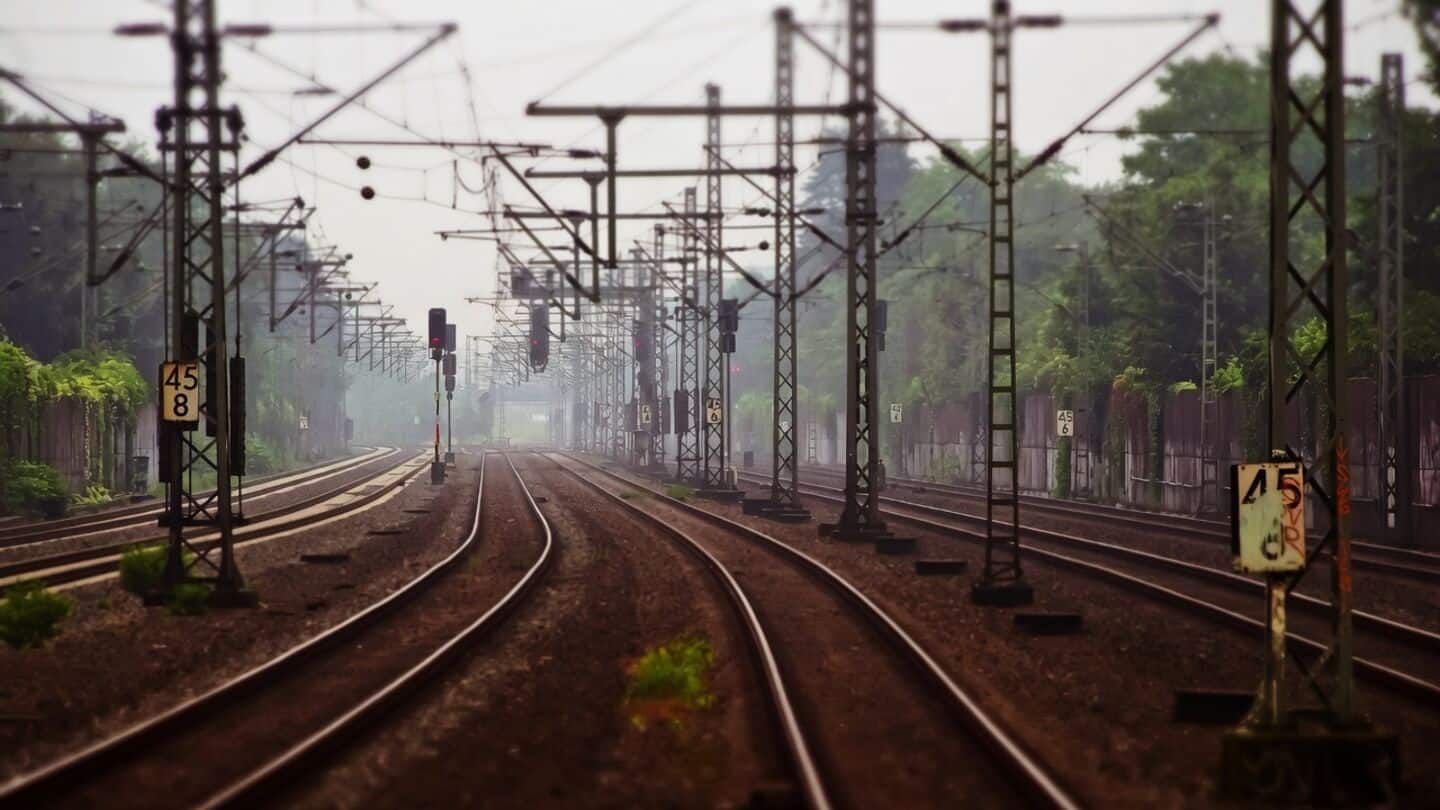 Indian Railways plans DPM and HAM under ₹2.62L cr NMP