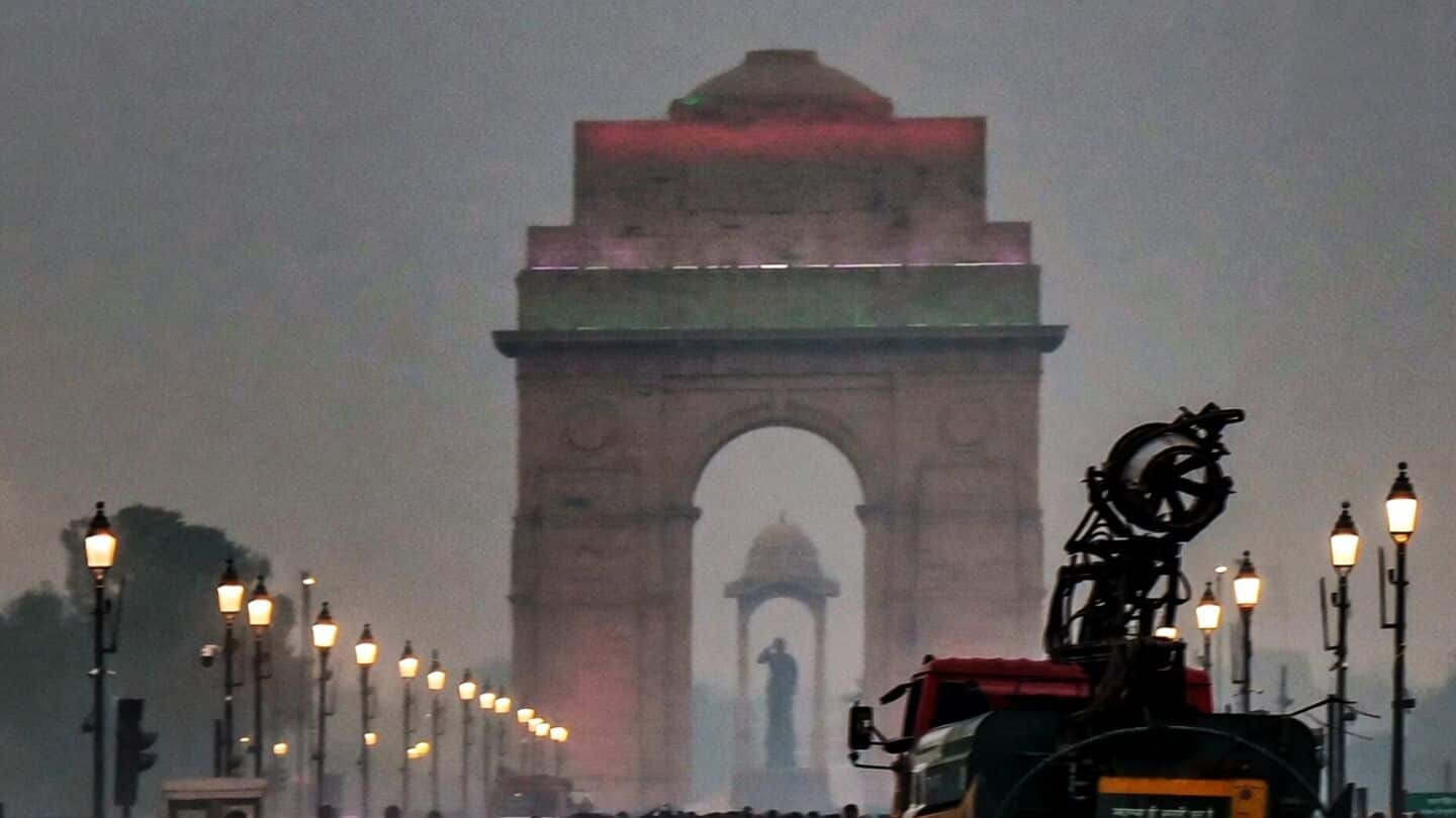 Delhi air quality slips back to moderate with AQI 165