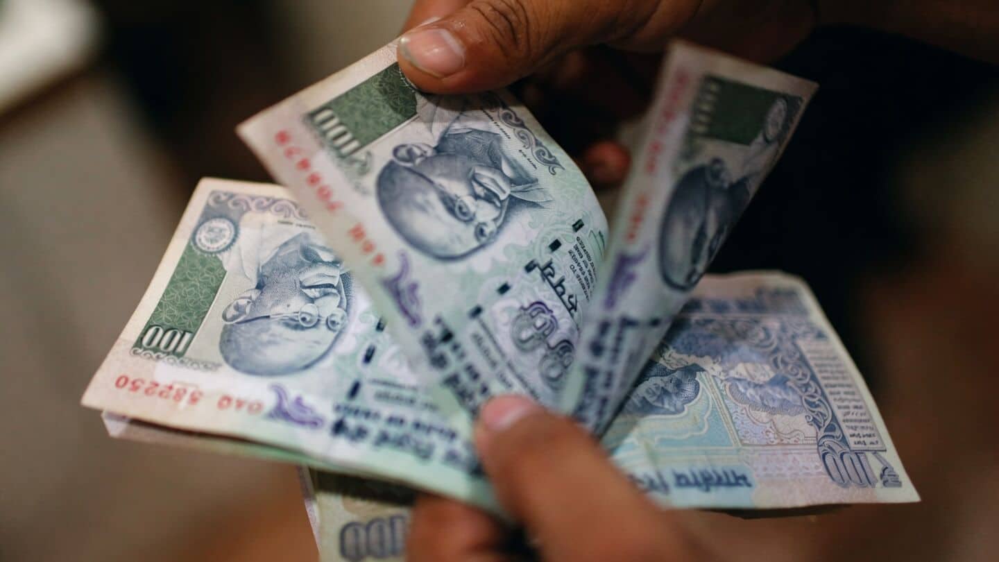Rupee opens at ₹96.05, slips 7 paise on US yields