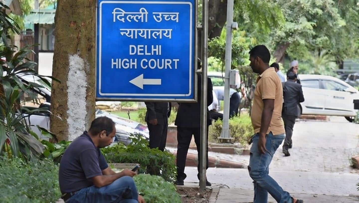 Delhi HC stays new law on school fee hikes