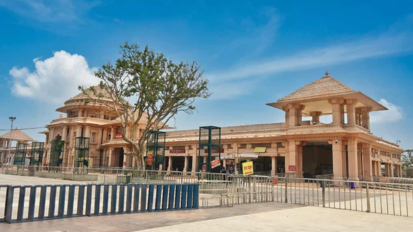 Ayodhya Bar bans defending 8 accused embezzling Ram Temple funds