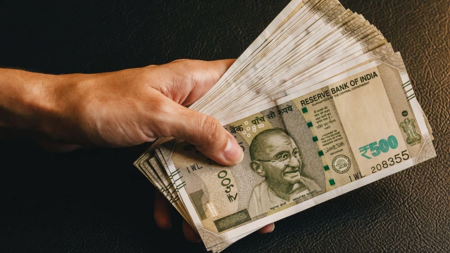 8वें वेतन आयोग से सरकारी कर्मचारियों की 69,000 रुपये न्यूनतम वेतन की मांग