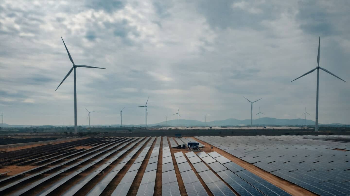 Apple invests ₹100cr in CleanMax for over 150MW in India