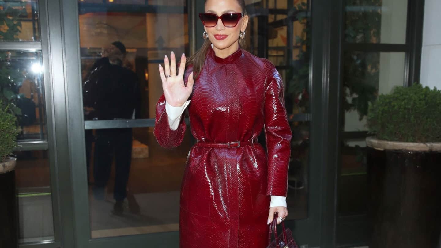 Lopez's nearly $60,000 red leather look for 'Office romance'