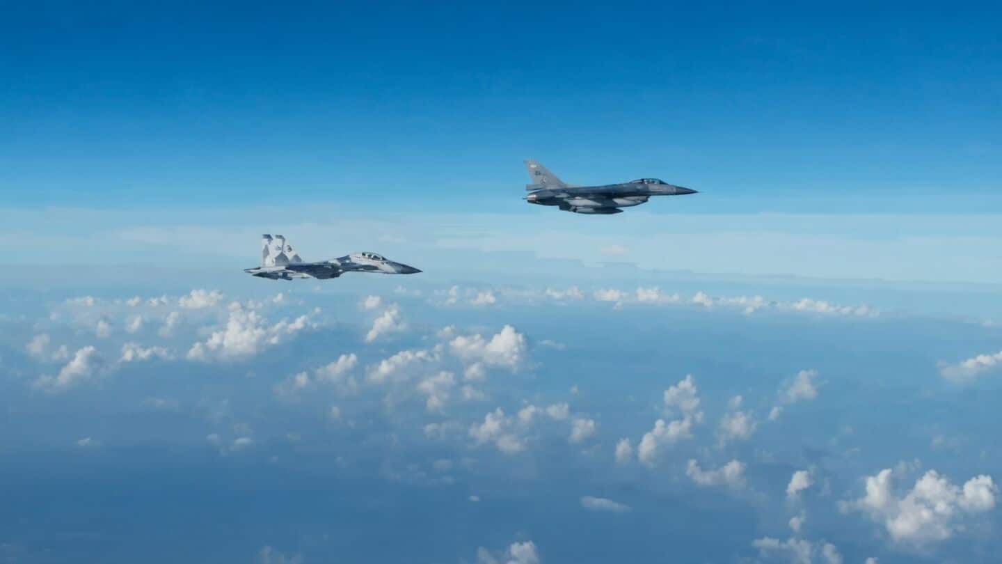 Narendra Modi lands in Jakarta escorted by Indonesian fighter jets