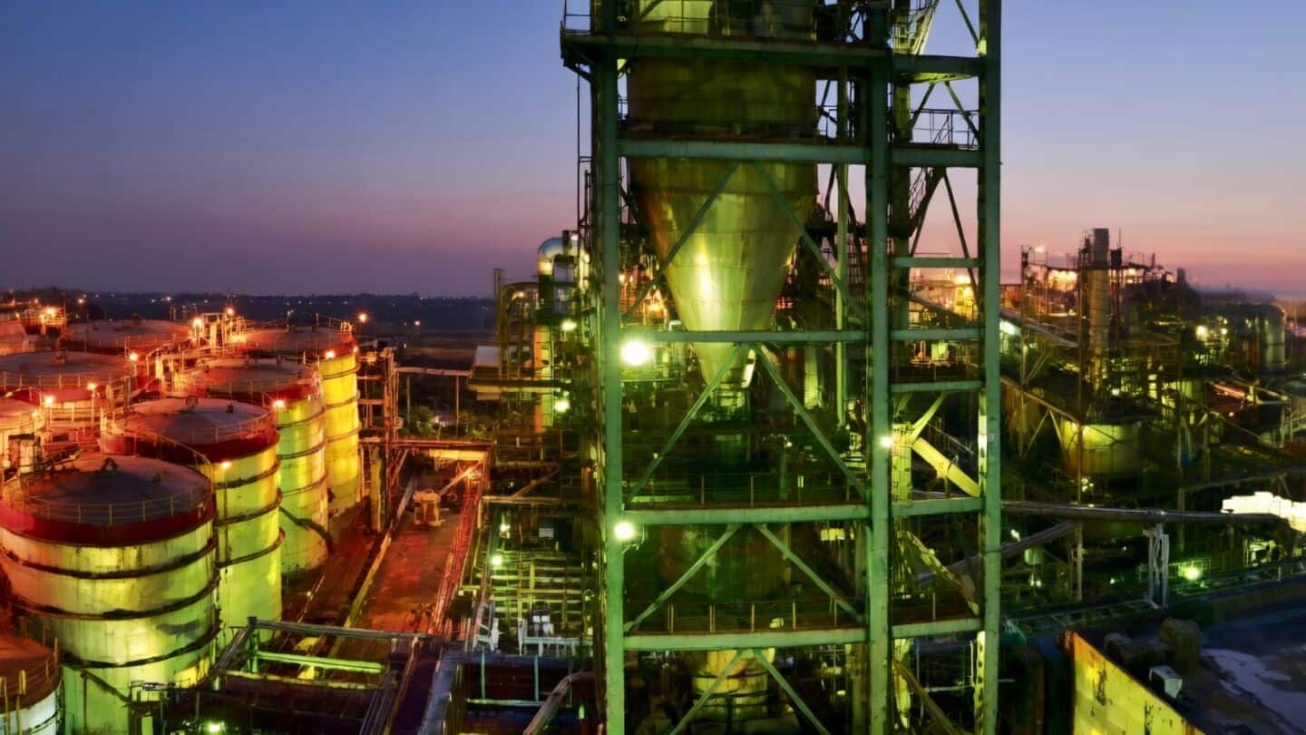 Himadri Speciality Chemicals stock surges 40% in 2026, hits ₹688