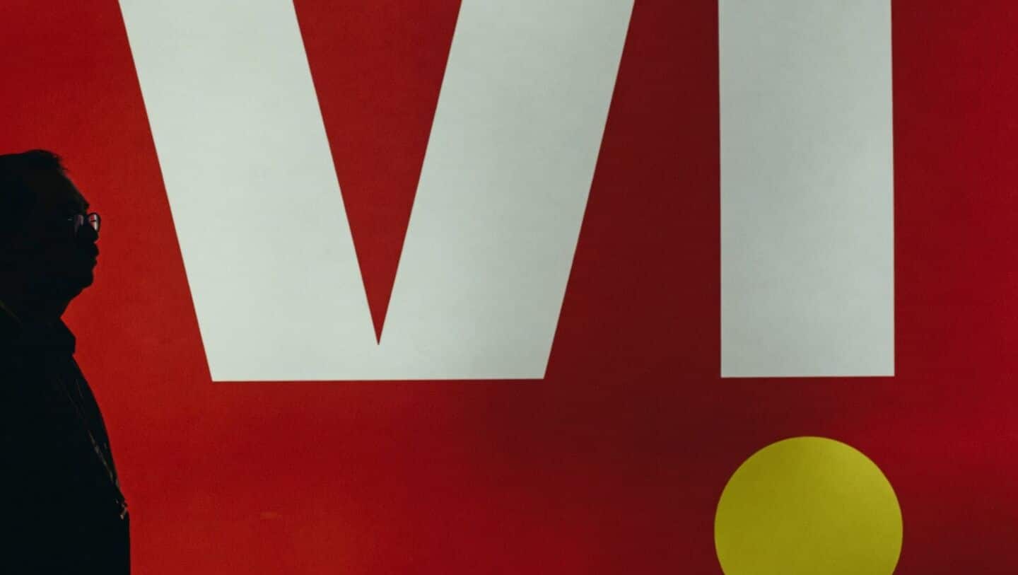 Vodafone Idea cuts net loss 22% to ₹5,521cr this quarter