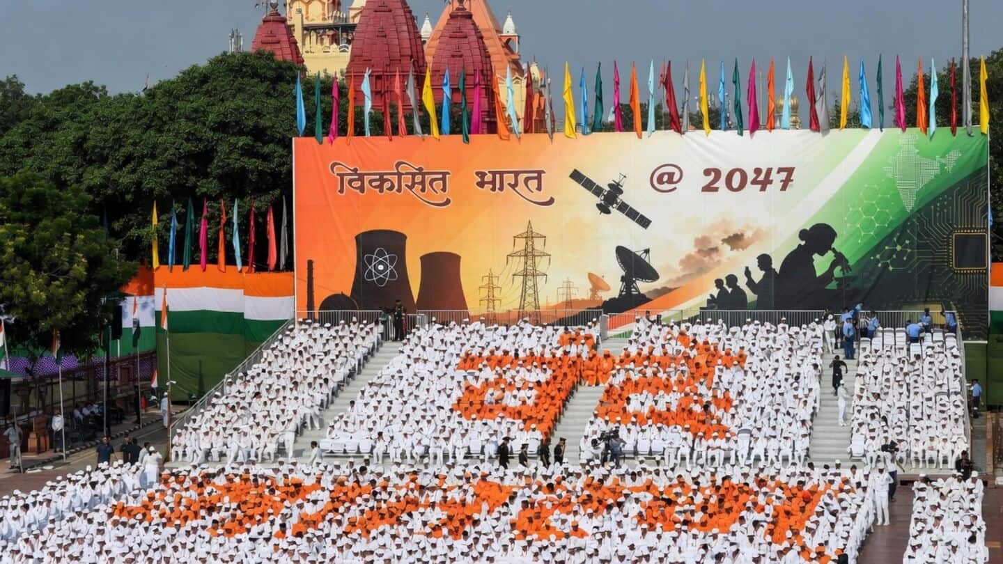 PM Modi leads Red Fort celebrations, Vande Mataram sung
