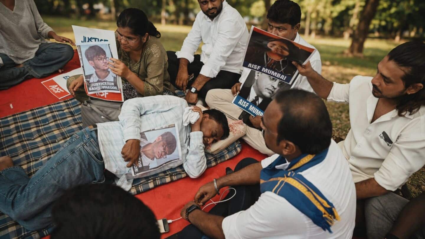 Sahil Wakode's parents hunger strike in Mumbai seeking police protection