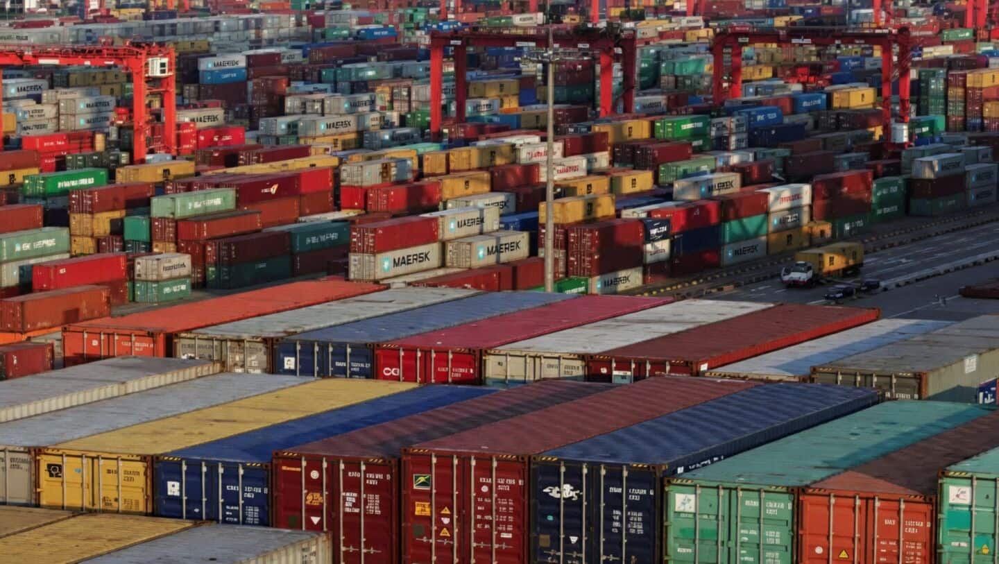 India's April exports rise 13.78% as trade deficit widens