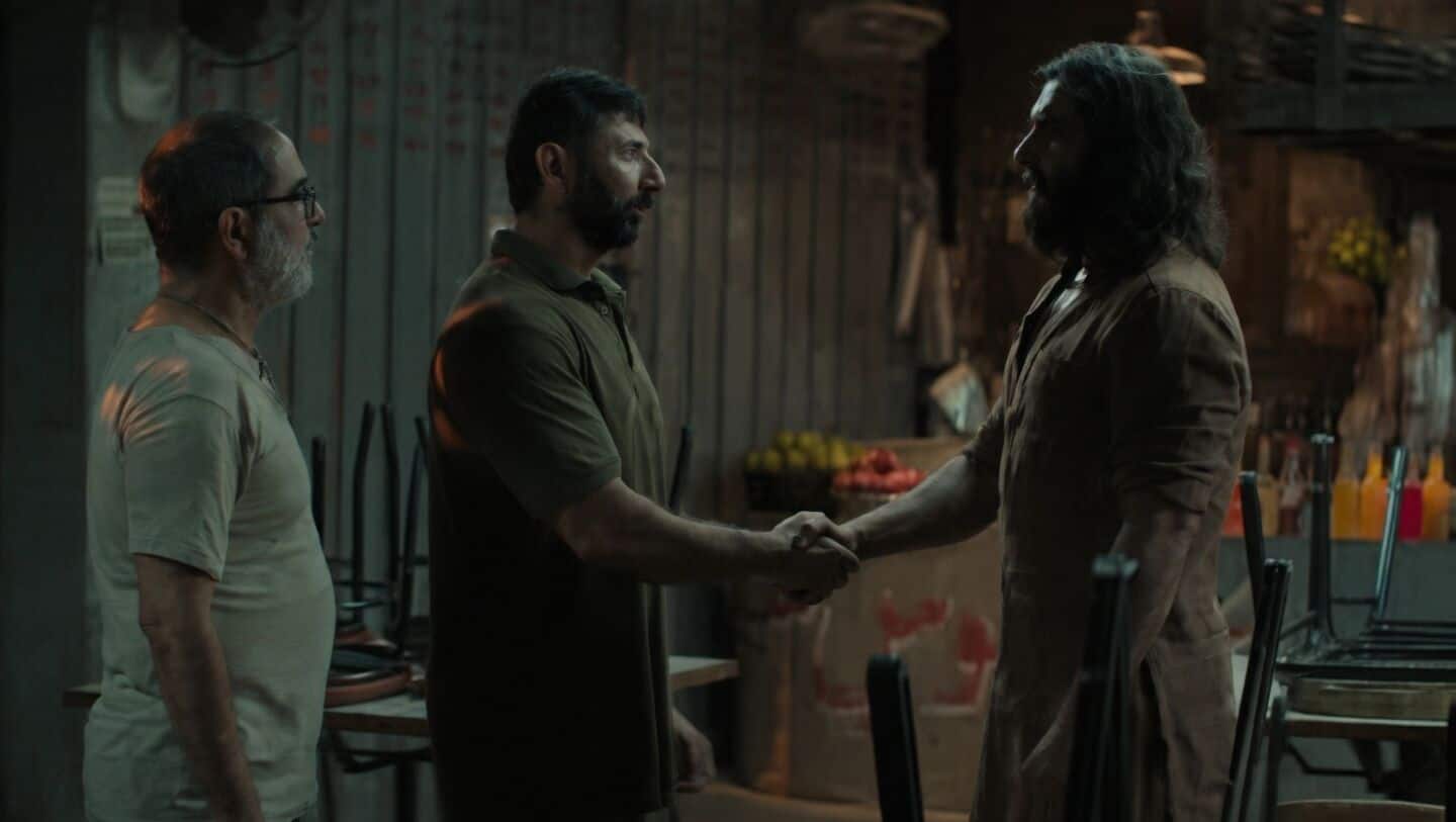 Single glance in 'Dhurandhar' sparks social media character theories