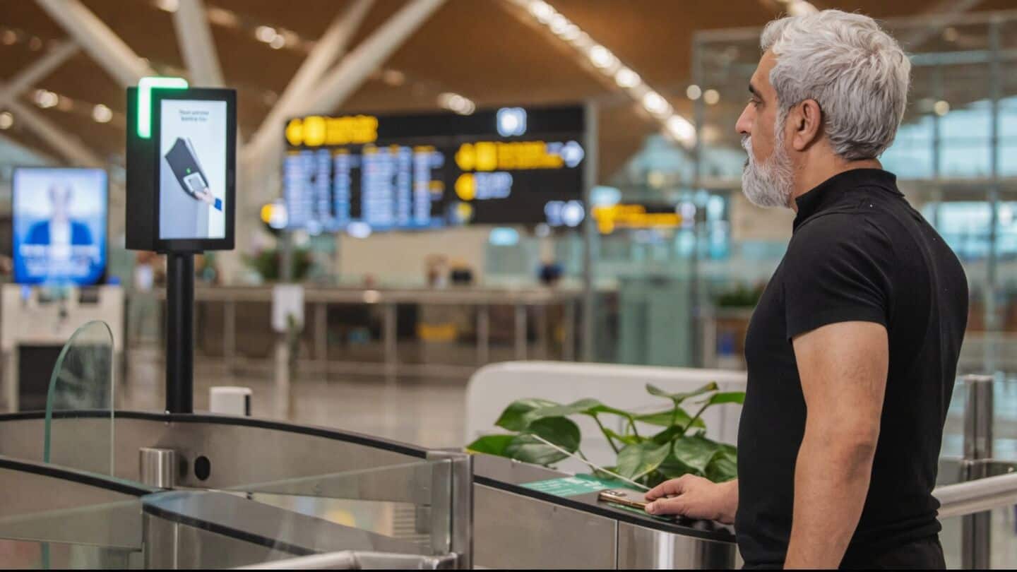 Facial recognition at airports speeds processing and reduces document checks