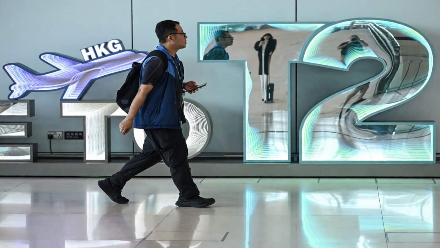 China services PMI hits 54.4 in May, fastest since February