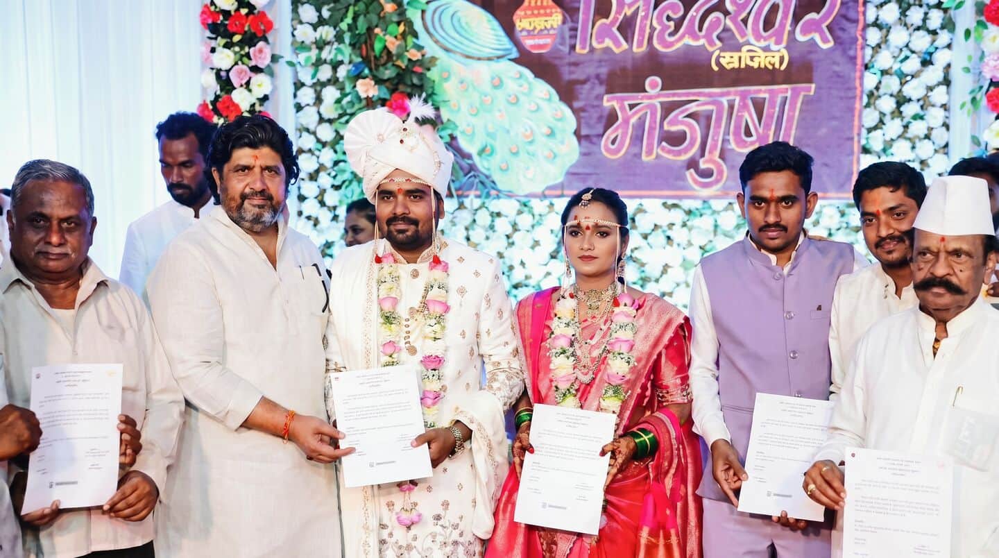 Siddheshwar Pethkar family gifts ₹34.6cr accident insurance to Bahadarpura villagers