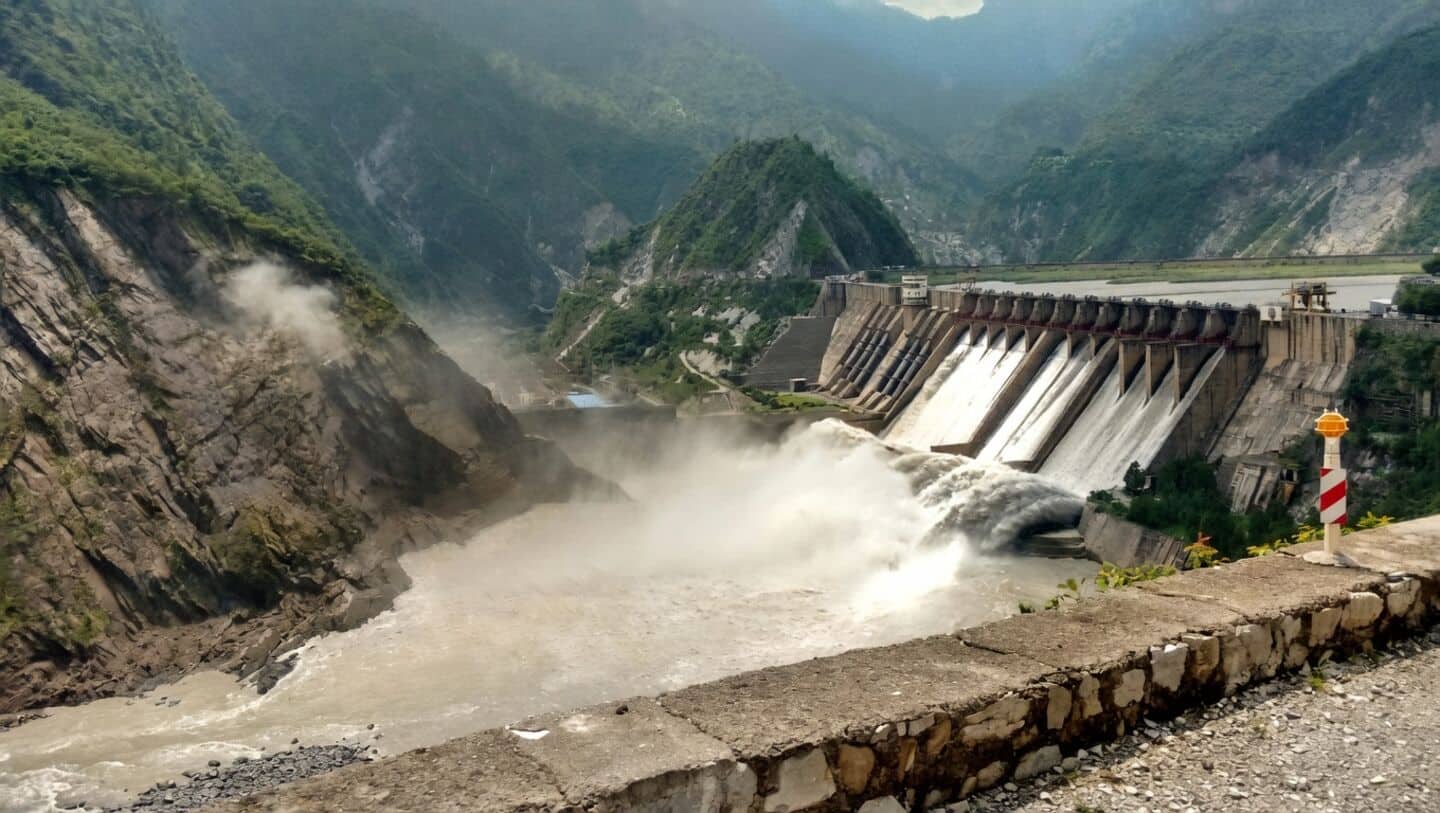 India alerts Pakistan Salal spillway may raise Chenab 2-3 meters