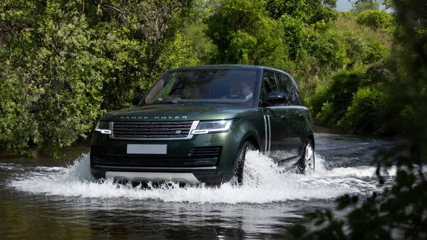 Jaguar Land Rover debuts Range Rover electric with 542hp