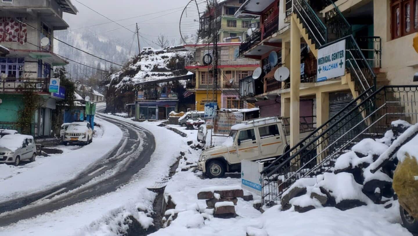 IMD warns of heavy rain, snow in North India