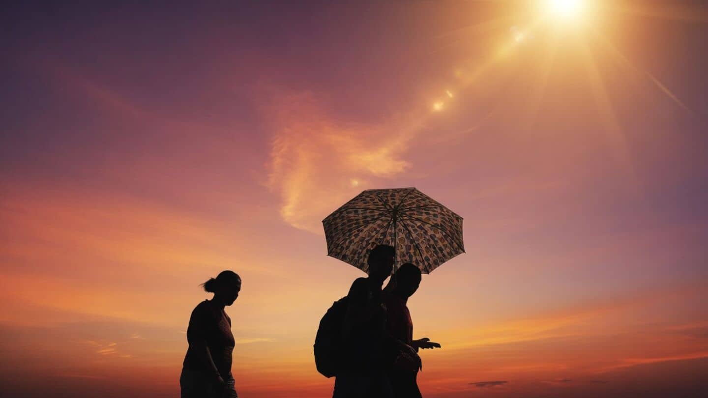 IMD issues season's 1st heatwave warning for Mumbai and Raigad