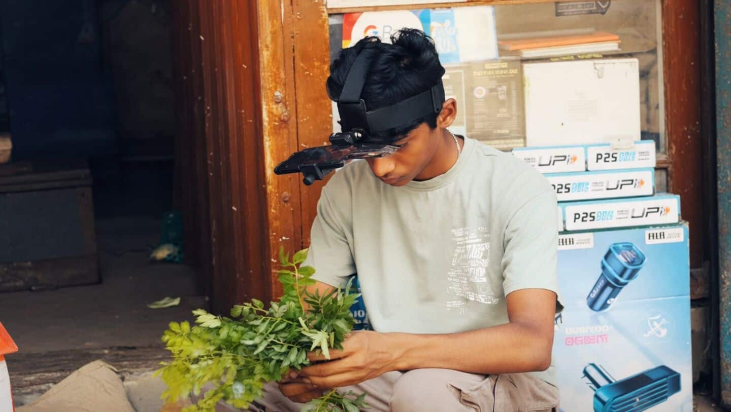 Bengaluru vegetable seller straps iPhone, allegedly earns ₹350 hourly