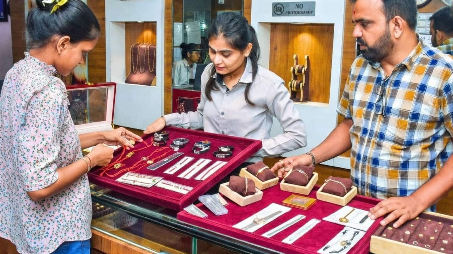 Gold, silver prices in India rise slightly: Check rates here