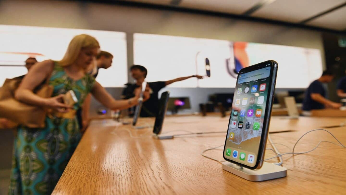 Apple delays Siri AI rollout over Digital Markets Act concerns