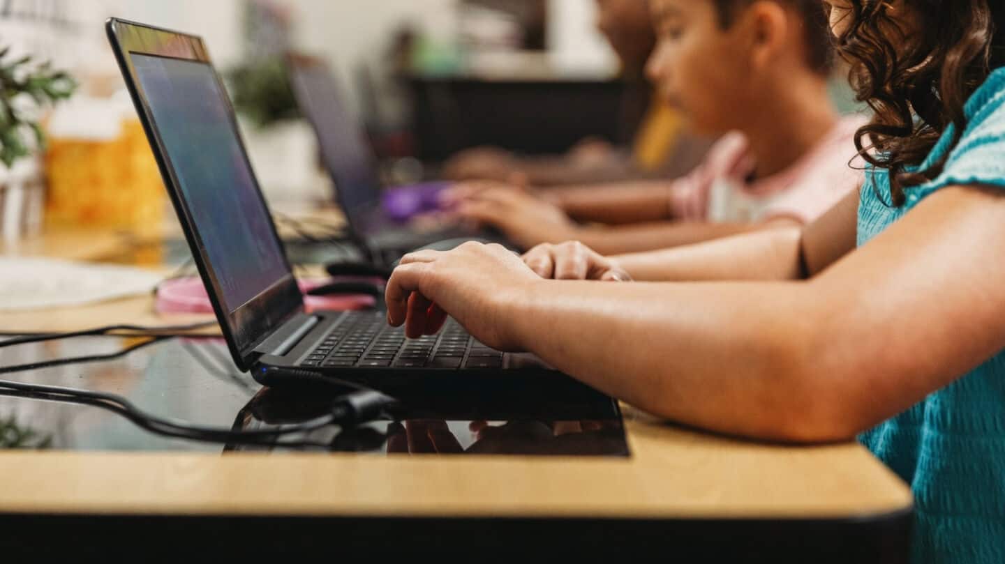 Report: Students heavily using Google's AI show 20-point science drop