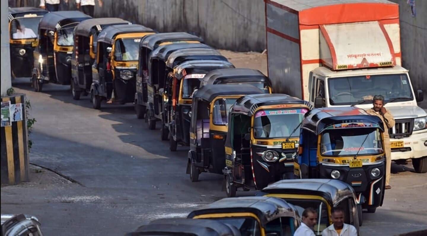 Maharashtra requires taxi and auto-rickshaw drivers to demonstrate Marathi proficiency
