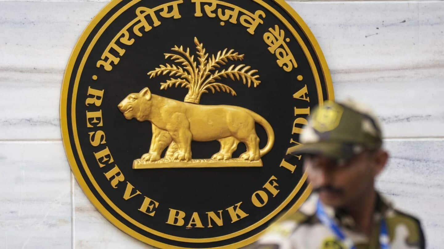RBI names Ravi Shankar ED for statistics and information management