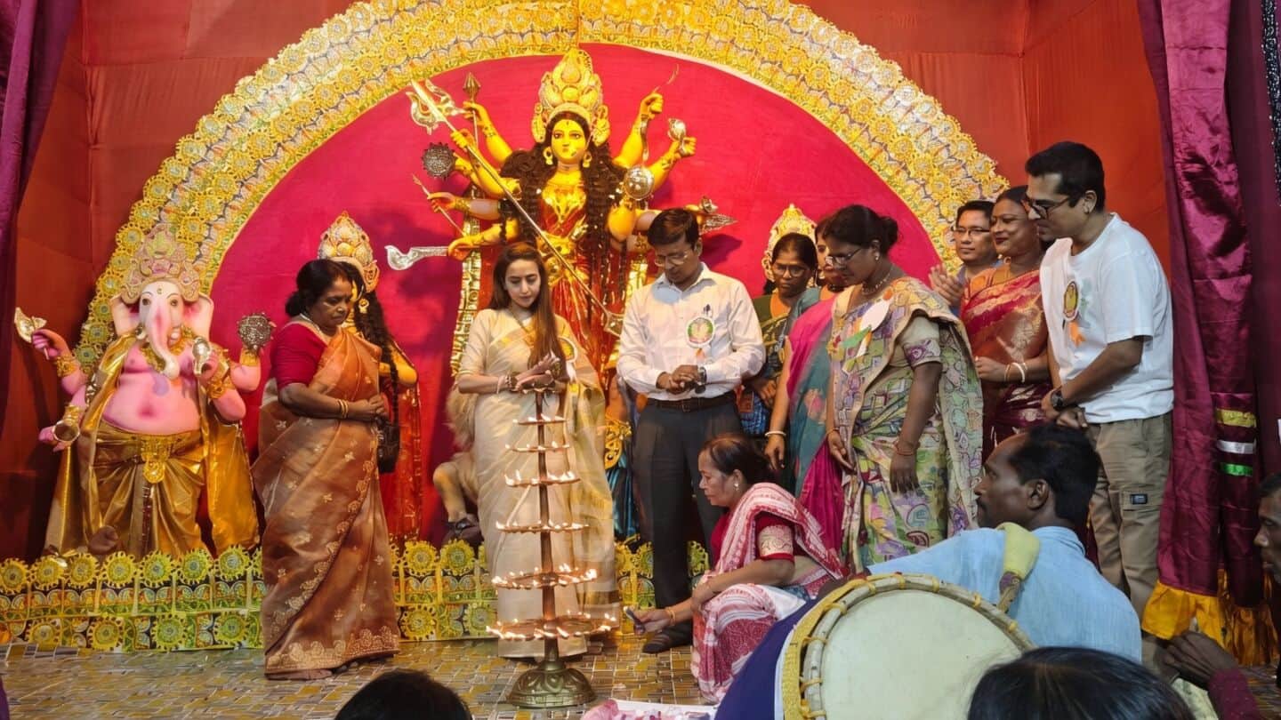 DMSC organizes Sonagachi's 14th Durga Puja amid mixed reactions