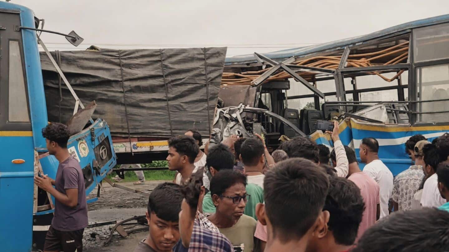Bus and truck crash in Jalpaiguri kills 6, injures 29