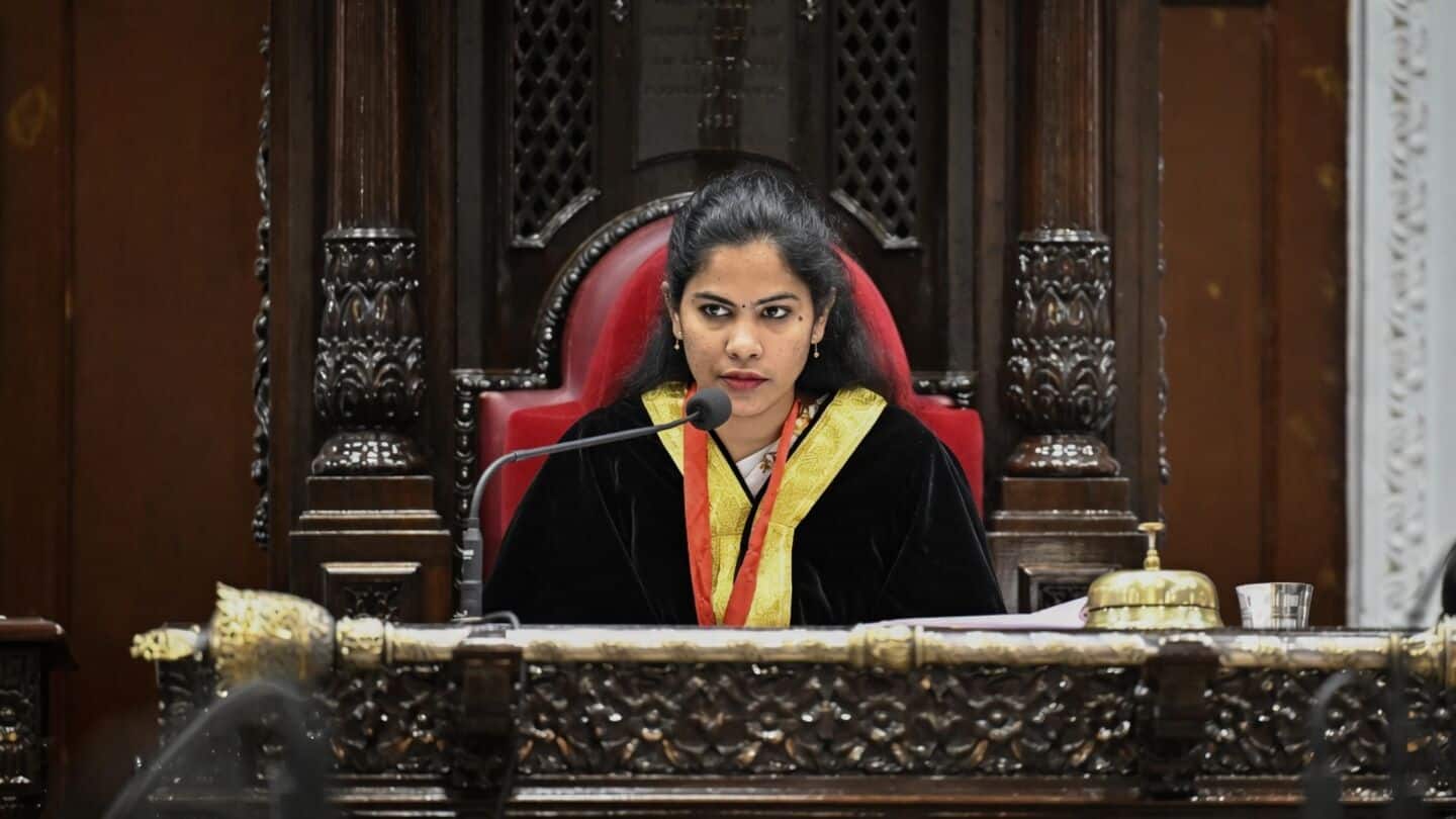 Chennai Mayor R. Priya files complaint, hands list to Amalraj