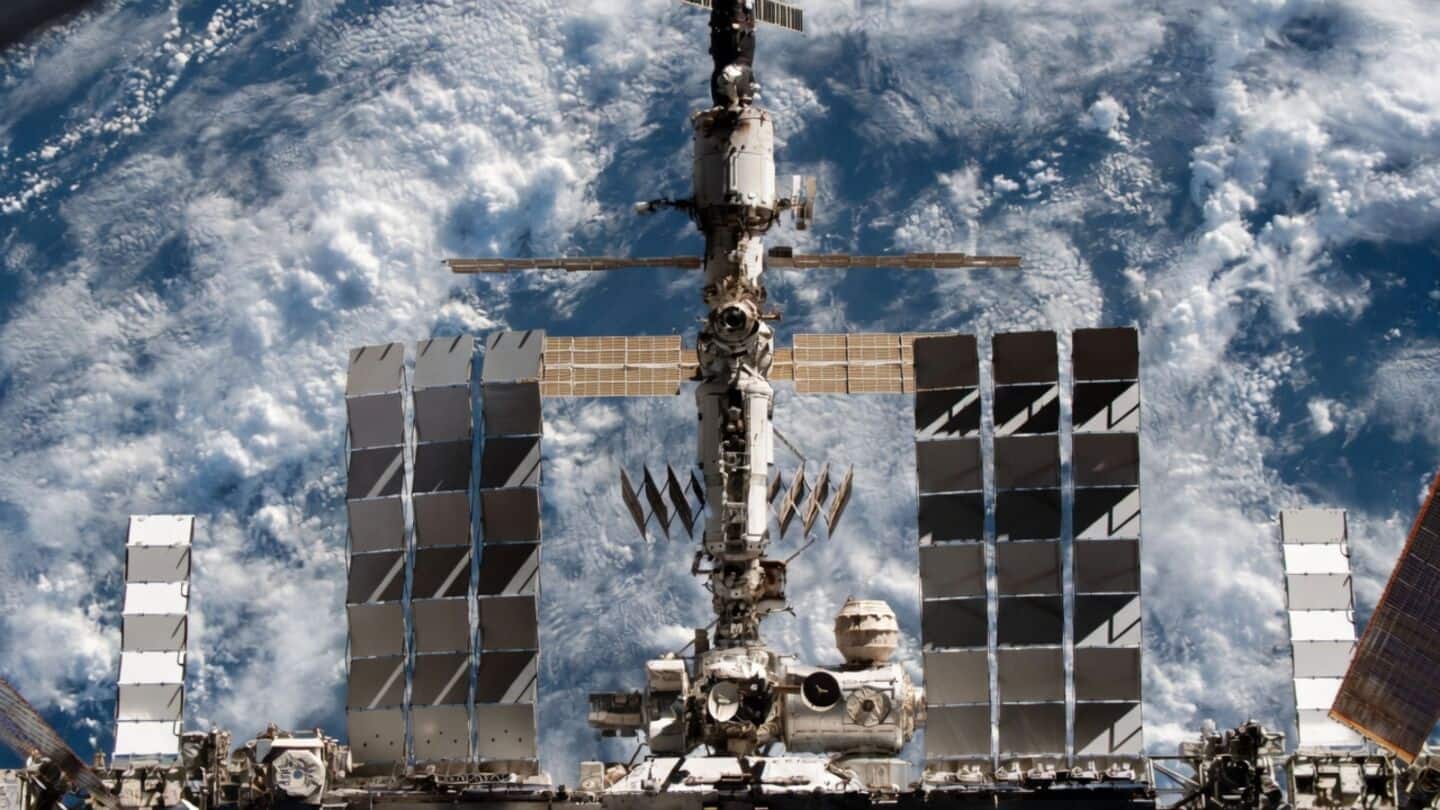 Roscosmos may permanently seal PrK module on ISS after leaks