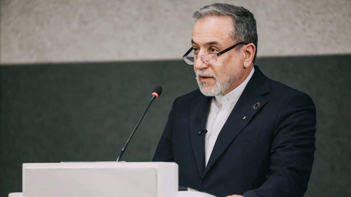 Iran offers to reopen Strait of Hormuz if US agrees