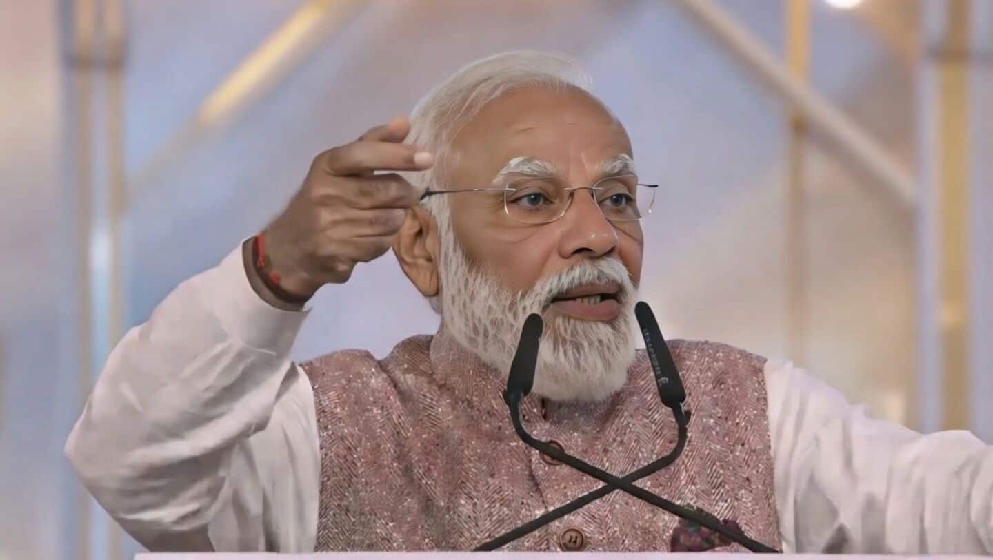 Narendra Modi urges Indians to buy local at Gujarat event