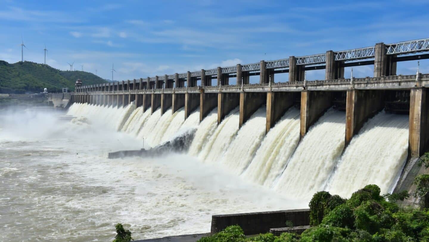 India's reservoirs hold 56.3 billion cubic meters, about 30% full