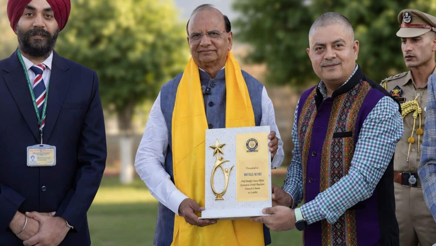 Vinai Kumar Saxena launches Leh self-enumeration portal for Census 2027
