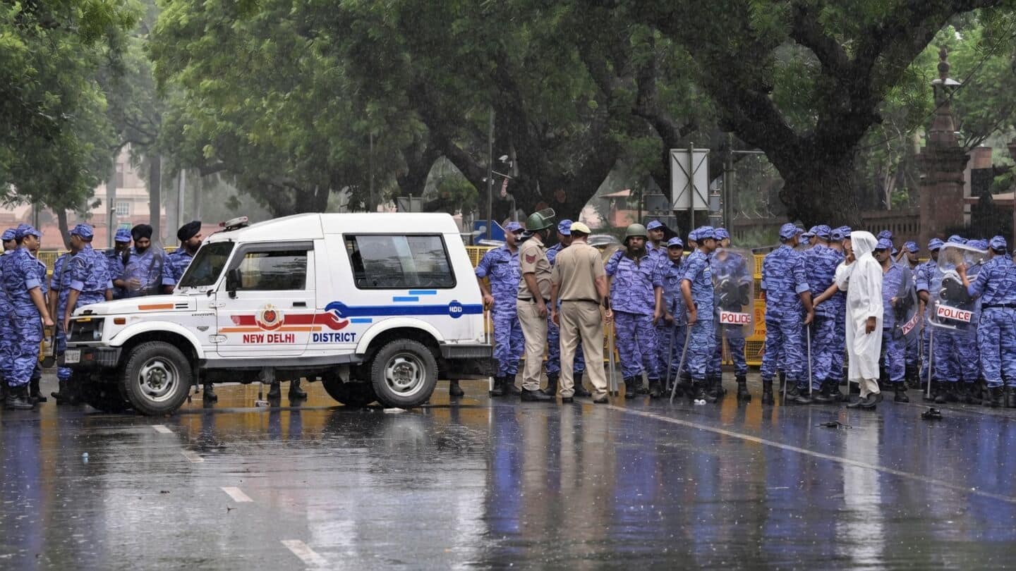 Outlook journalist injured by pellets at Jantar Mantar protest