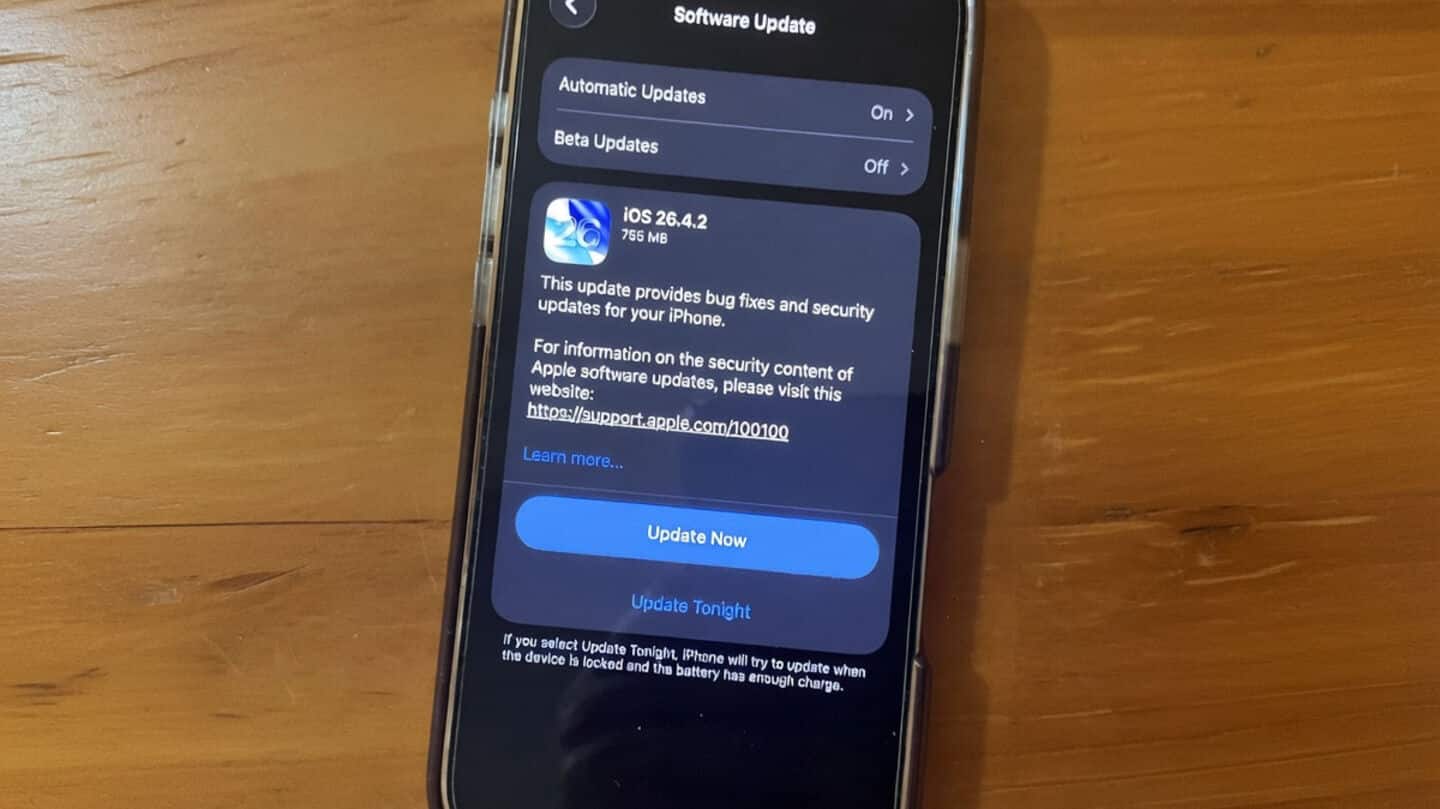 Apple issues iOS 26.4.2 fixing Signal notification leak to FBI