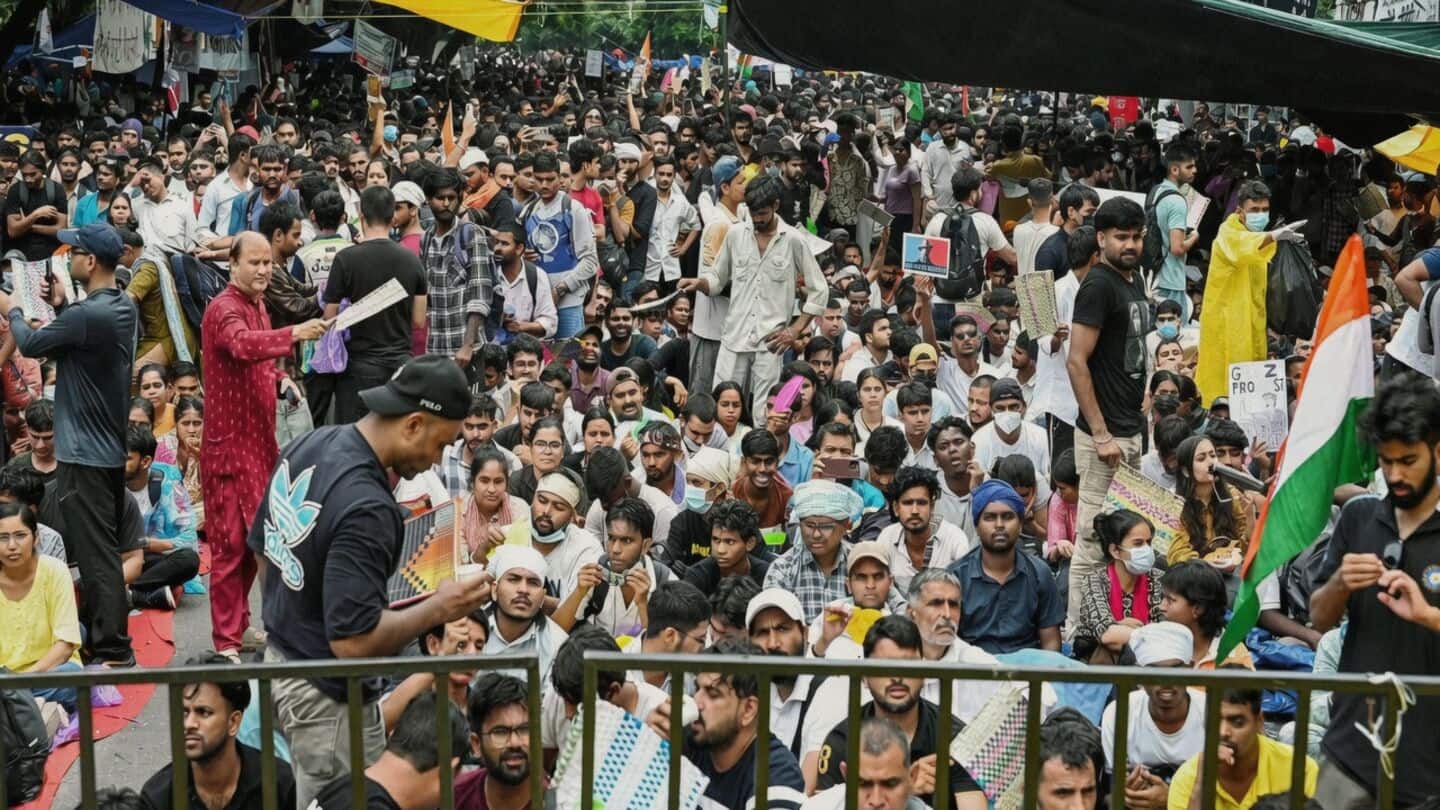 Sansad Chalo clashes in Delhi injure 130 police, 65 students