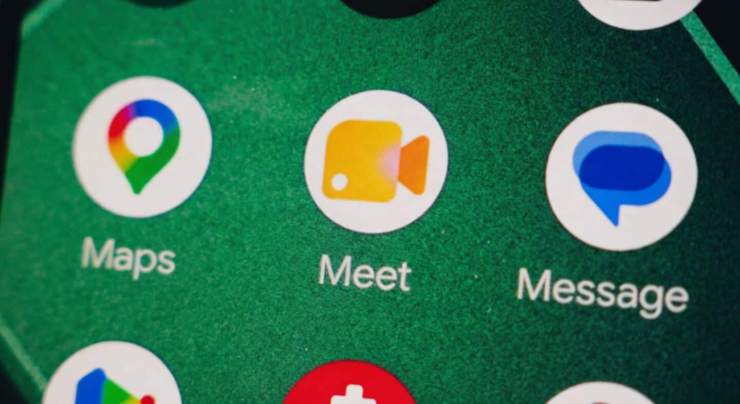 Google Meet arrives on Android Auto with audio only calls