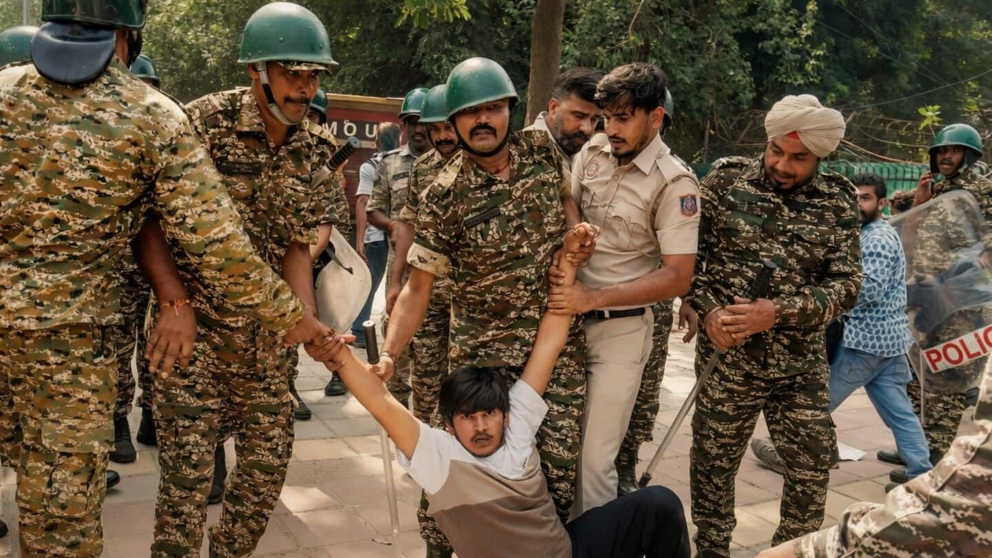 Delhi Police detain about 7,000 protesters at Jantar Mantar