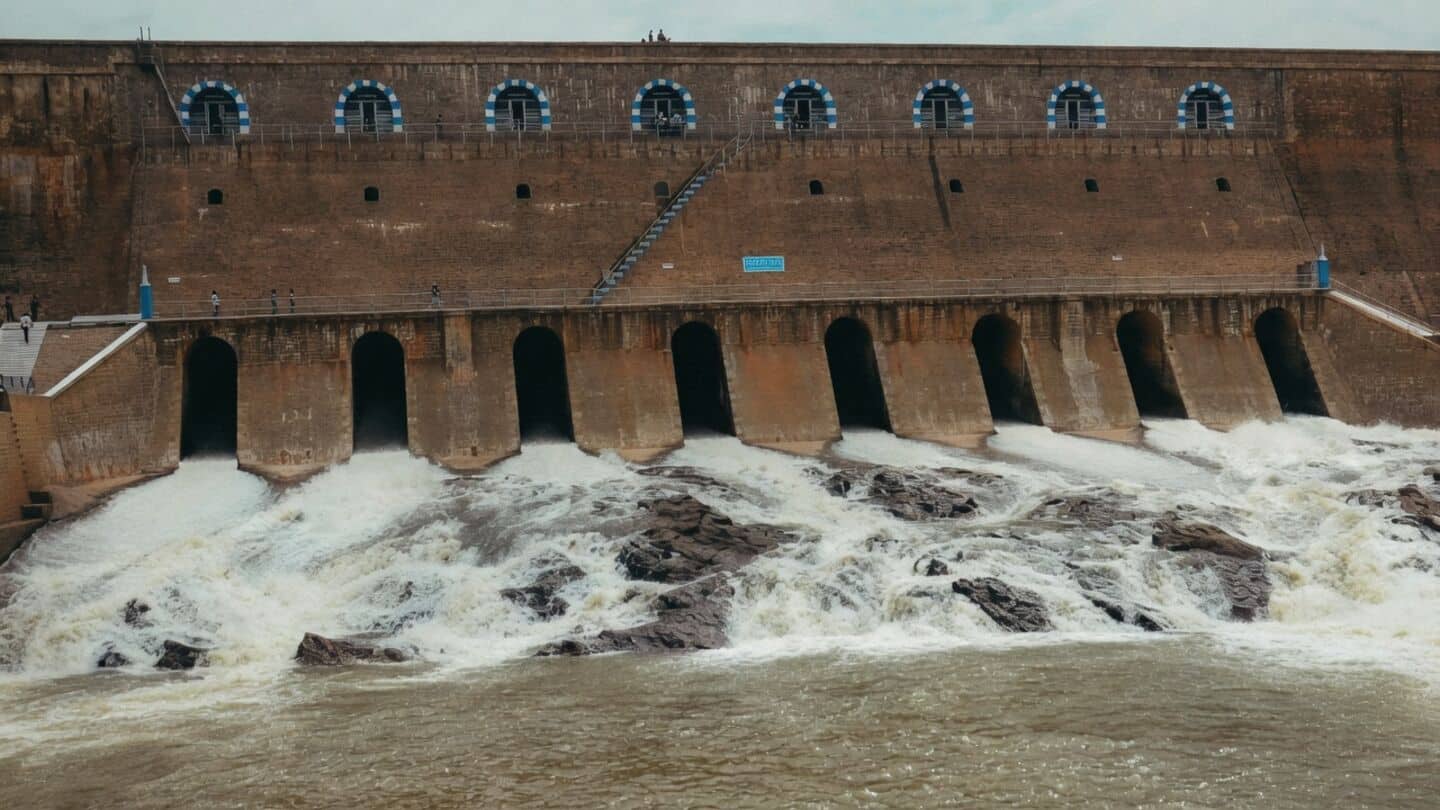 कर्नाटक को लगा बड़ा झटका, CWRC ने तमिलनाडु को 12,000 क्यूसेक पानी छोड़ने का दिया आदेश