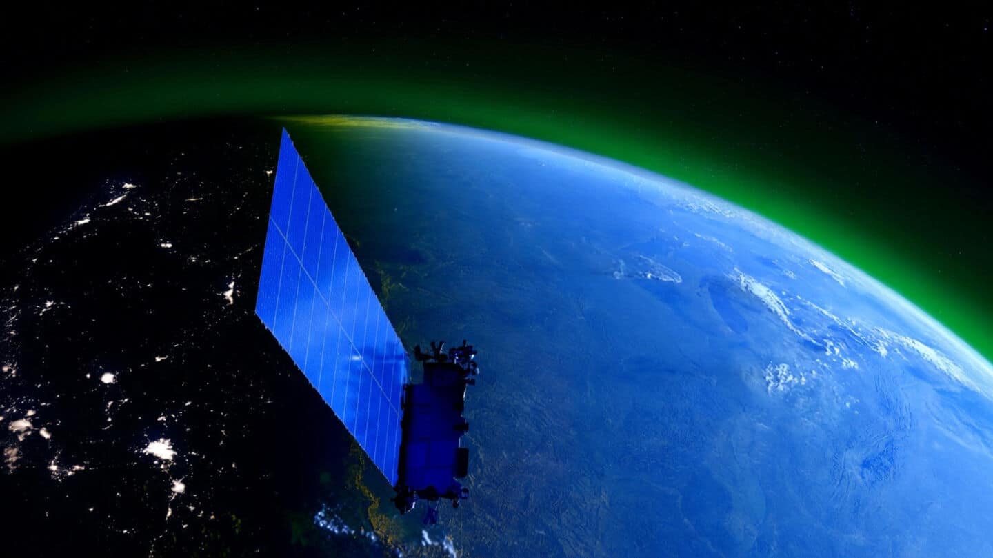 SpaceX Starlink 34343 satellite breaks into tens of objects