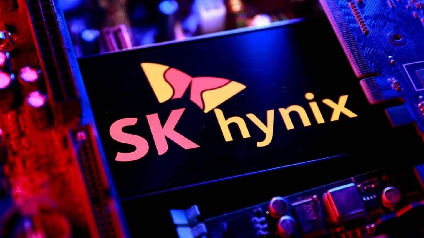 Samsung and SK Hynix shares plunge amid global semiconductor selloff