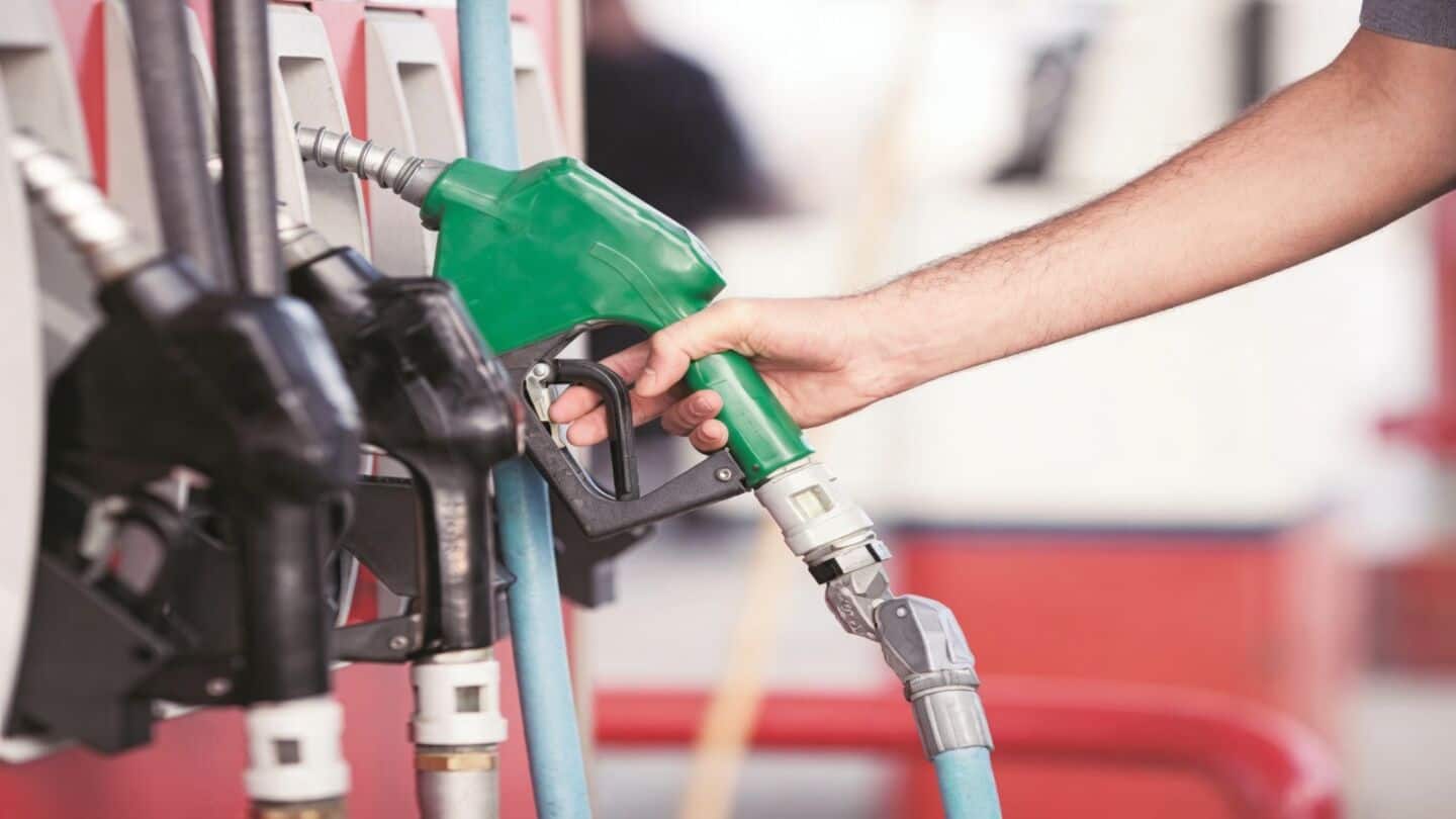 Crude oil hits lowest level in nearly 4 months