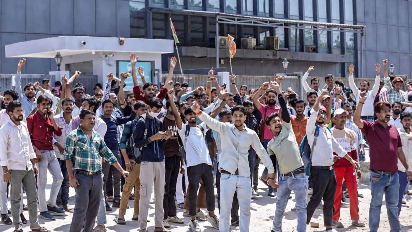 Noida workers demand 35% wage hike amid gas price surge